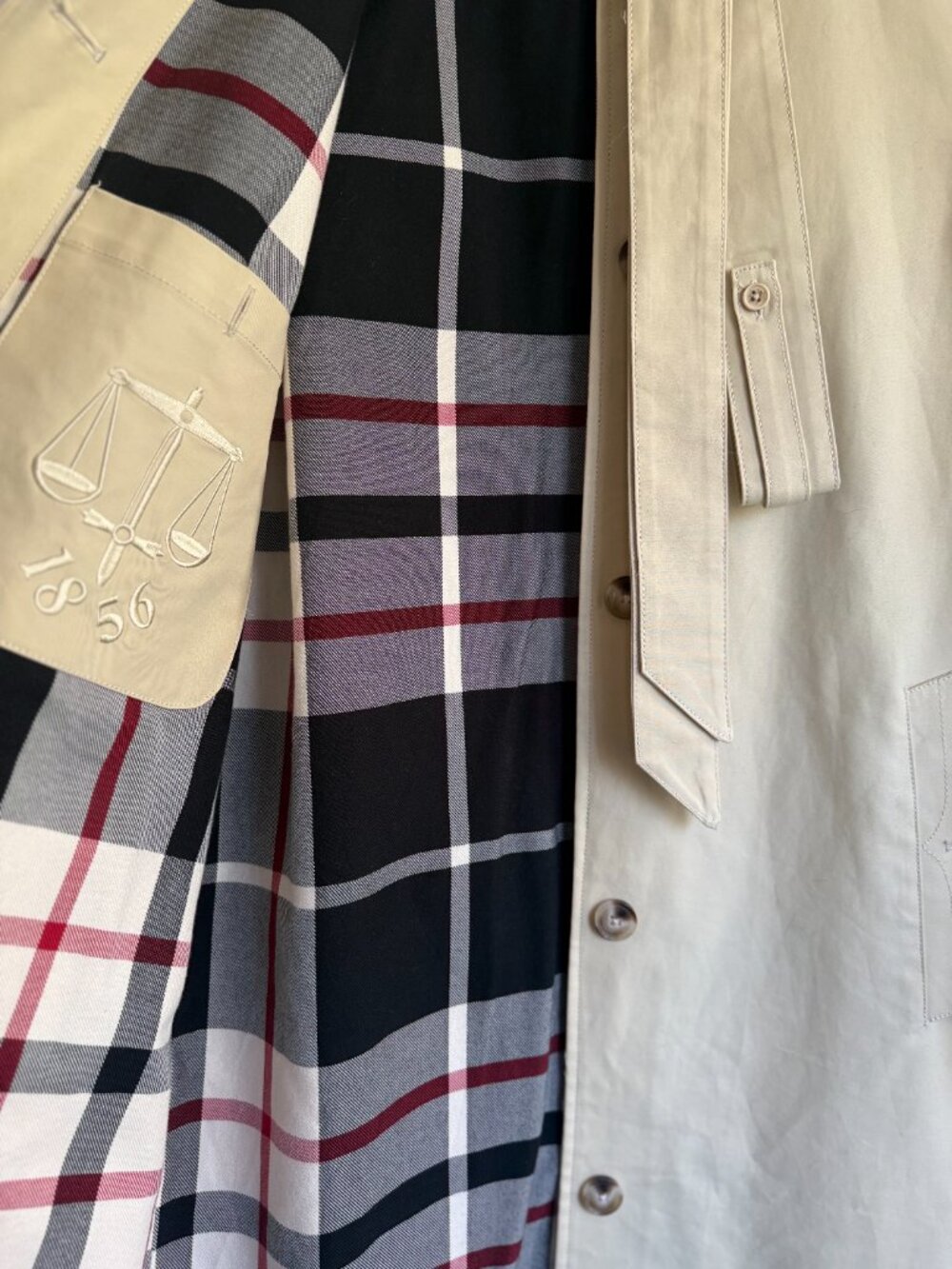 Hunter Beige Trench Coat Sz S Iconic British Heritage Style - Picture 3 of 12